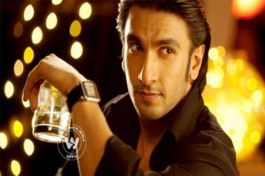 Ranveer Singh foots Rs 2 lakh dinner bill},{Ranveer Singh foots Rs 2 lakh dinner bill