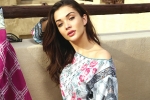 Amy Jackson latest, Rajinikanth, amy jackson relieved from 2 0, Amy jackson latest