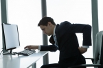 bad computer posture, proper sitting posture at computer, bad posture during computer use leads to back pain, Computer work