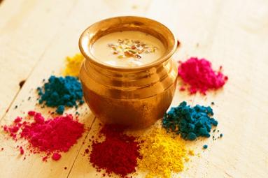 Bhang Thandai Recipe for Holi},{Bhang Thandai Recipe for Holi