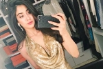 Jhanvi Kapoor latest, Jhanvi Kapoor updates, jhanvi kapoor sizzles in a gold outfit, Jhanvi kapoor