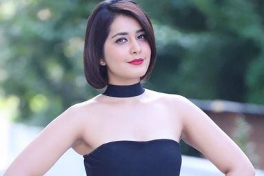 Rashi Khanna sigs a Malayalam Film