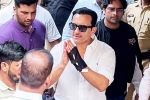 Saif Ali Khan hospital, Saif Ali Khan breaking, saif ali khan walks out of hospital after getting discharged, Paparazzi