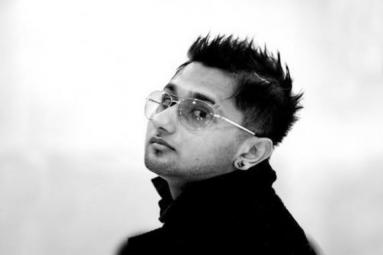 Punjabi Rapper Honey Singh booked for vulgarity!