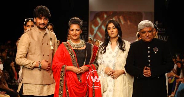 Shabana-Javed dazzle the ramp at IIJW},{Shabana-Javed dazzle the ramp at IIJW