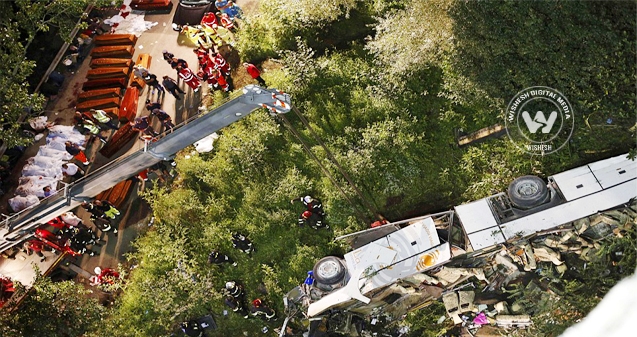 39 killed in Italy coach crash},{39 killed in Italy coach crash