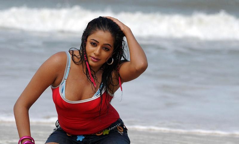 Priya Mani feels proud of bikini wearing