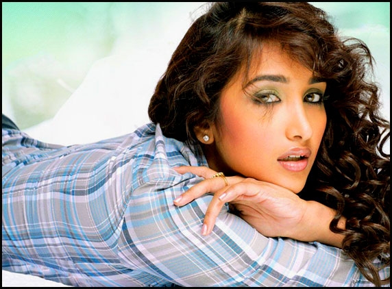 Jiah Khan commits suicide